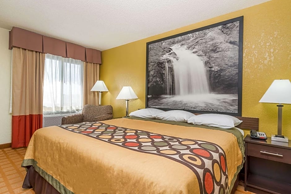 Super 8 by Wyndham Rice Lake