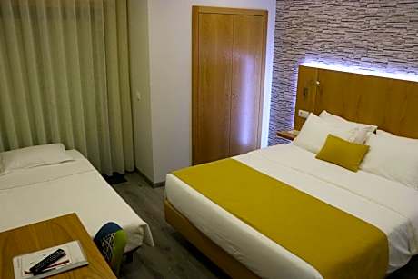 Double Room with Extra Bed (3 Adults)