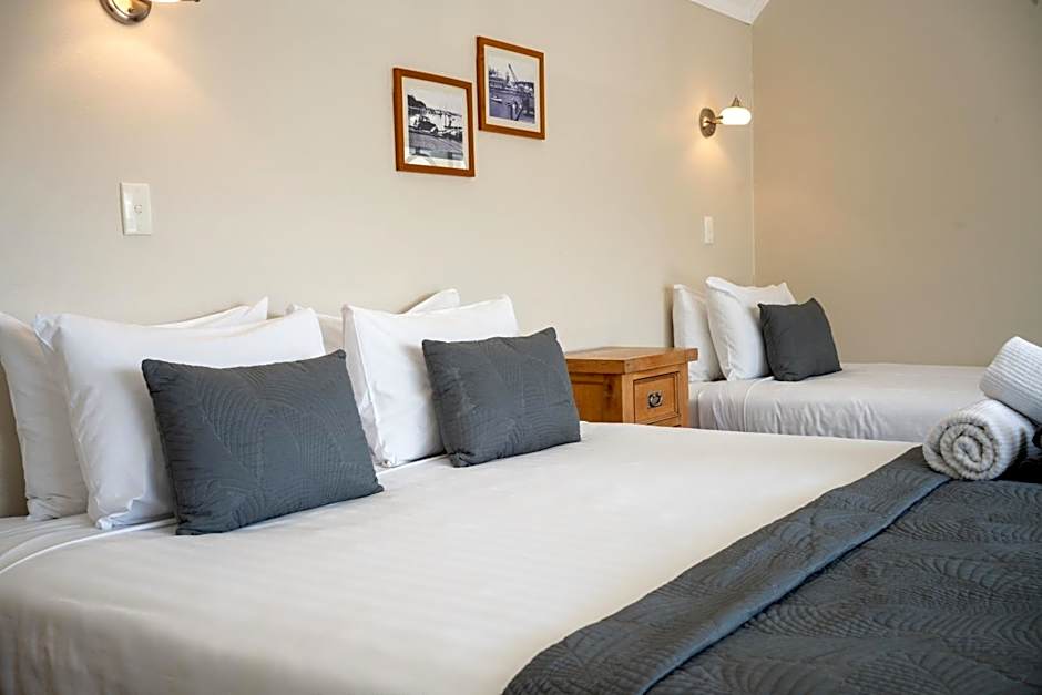 Hananui Lodge and Apartments