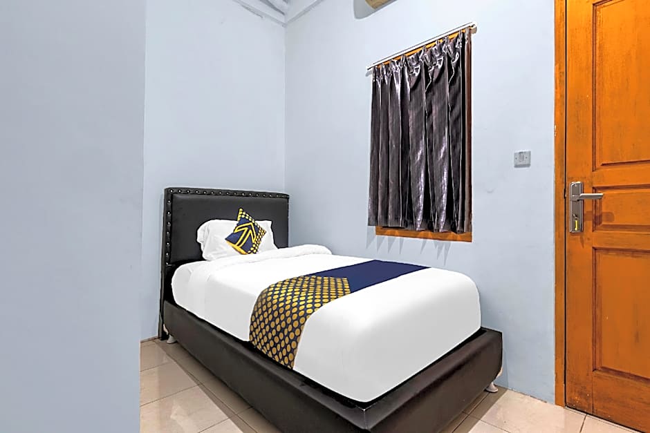 OYO Life 2412 Mandala Residence