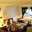 The Sundowner on Lake George