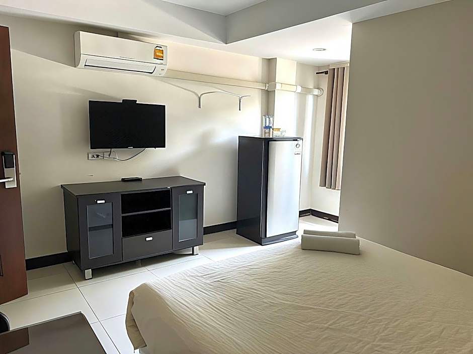 Sea Land View Apartment @ Sriracha