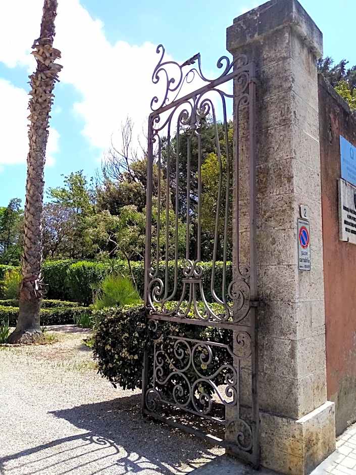 Hotel Ausonia