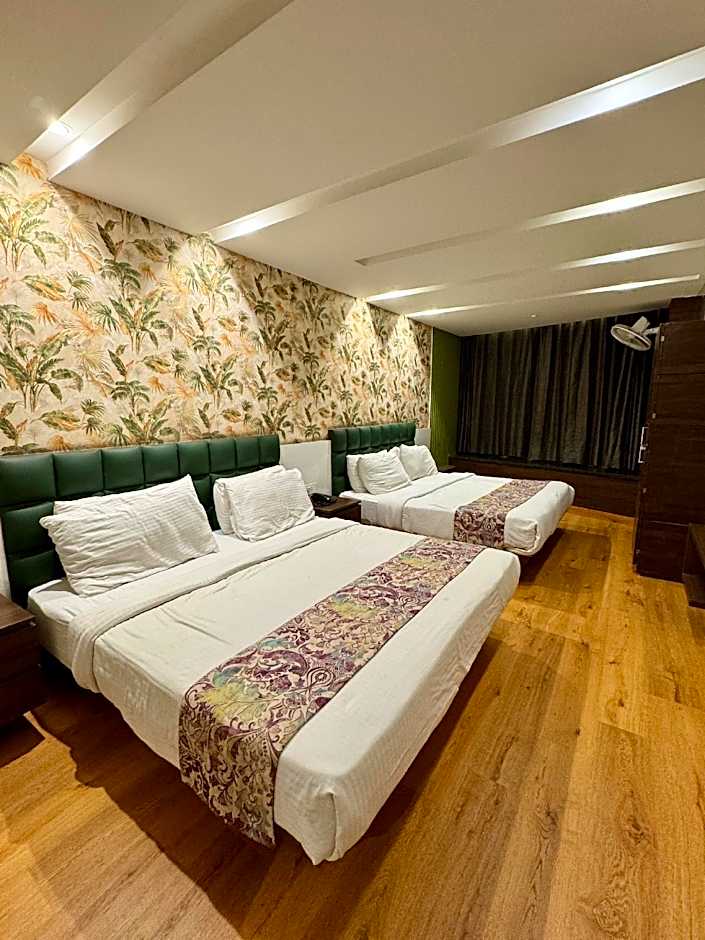 Hotel Narulas Aurrum