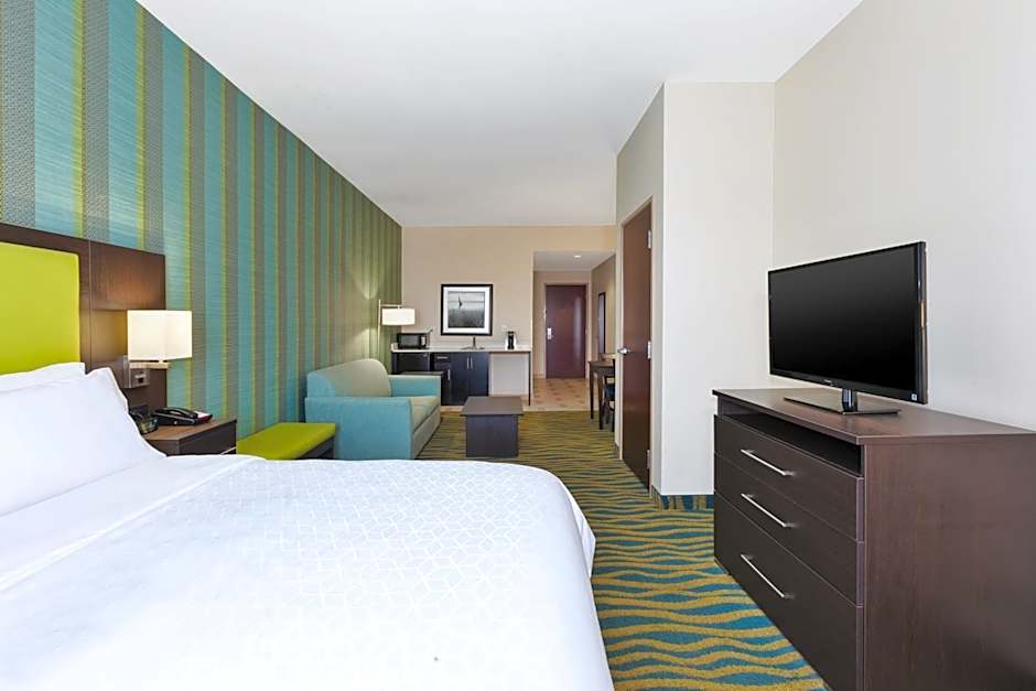 Holiday Inn Express & Suites Southport - Oak Island Area By IHG