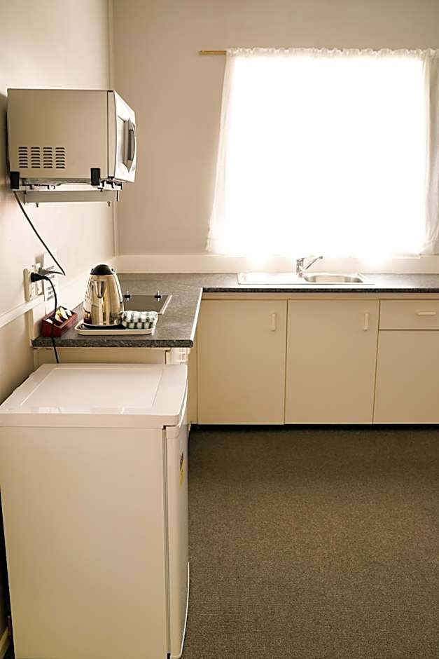 Alpers Lodge & Conference Centre