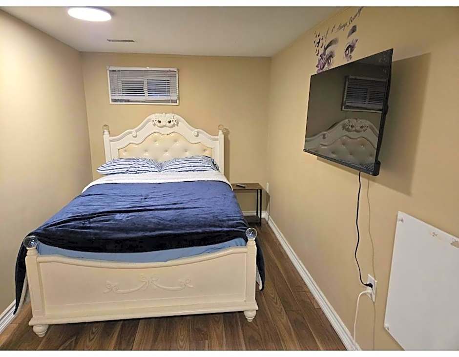 Private room with TVnetflix and free parking