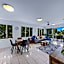 Airlie Summit Apartments
