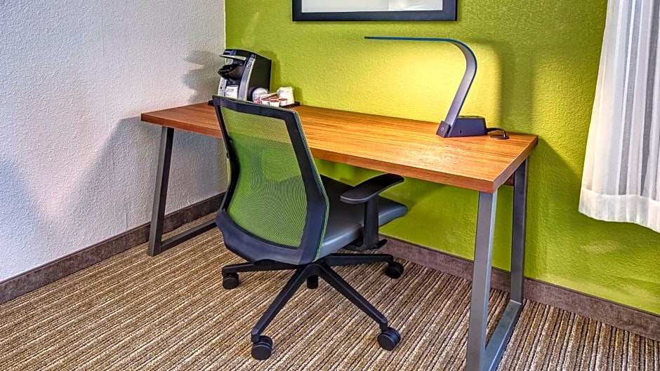 Holiday Inn Express Memphis Medical Center - Midtown, an IHG Hotel