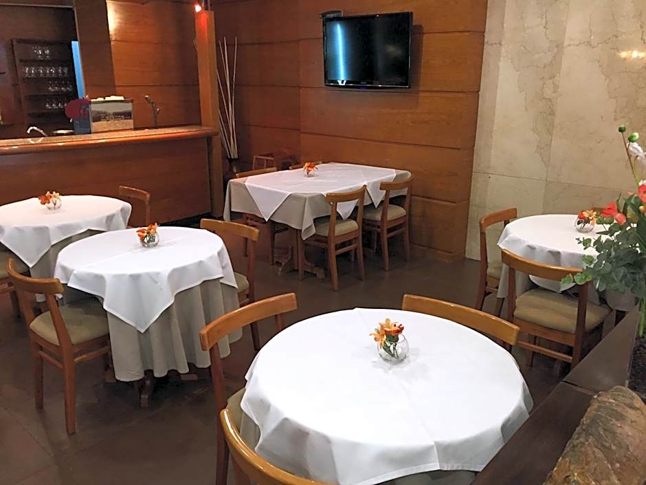 Crystal Palace Hotel