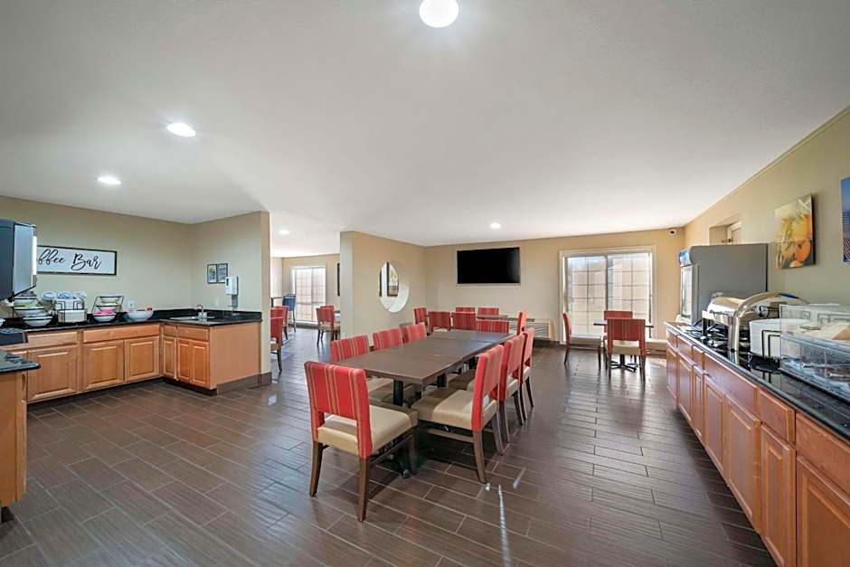 Comfort Suites Red Bluff Near I-5