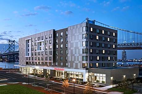 Hilton Garden Inn Camden Waterfront