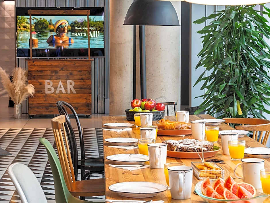 ibis Barcelona Pza Glories 22