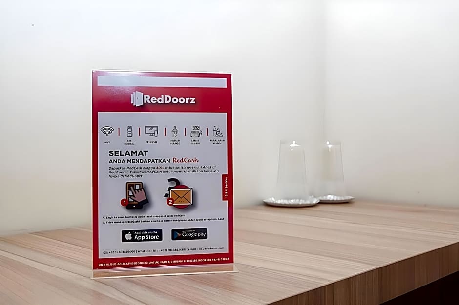 RedDoorz Plus near Pasundan University