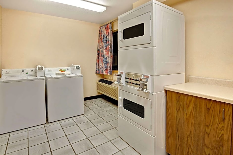 Super 8 by Wyndham Albuquerque West/Coors Blvd