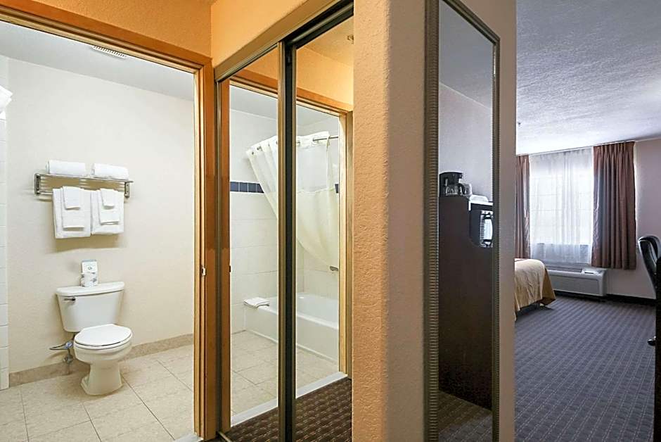 Quality Inn Kingsville Hwy 77