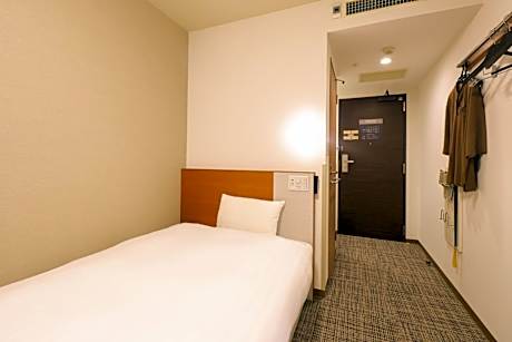 Economy Single Room with Shared Bathroom - Non-Smoking