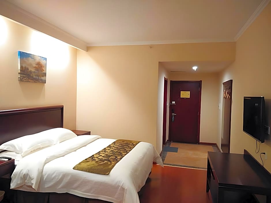 GreenTree Inn QinYang Middle HuaiFu Road Express Hotel