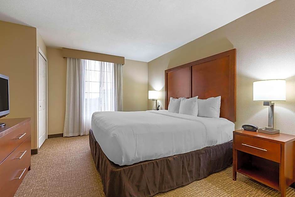 Comfort Suites Near Potomac Mills