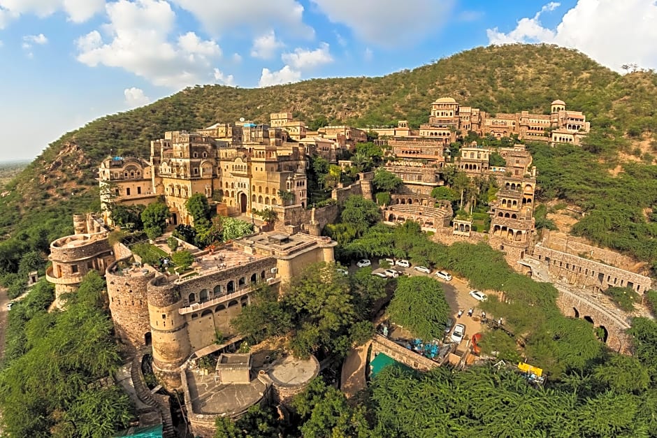 Neemrana Fort-Palace
