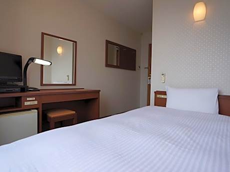 Standard Single Room - Smoking