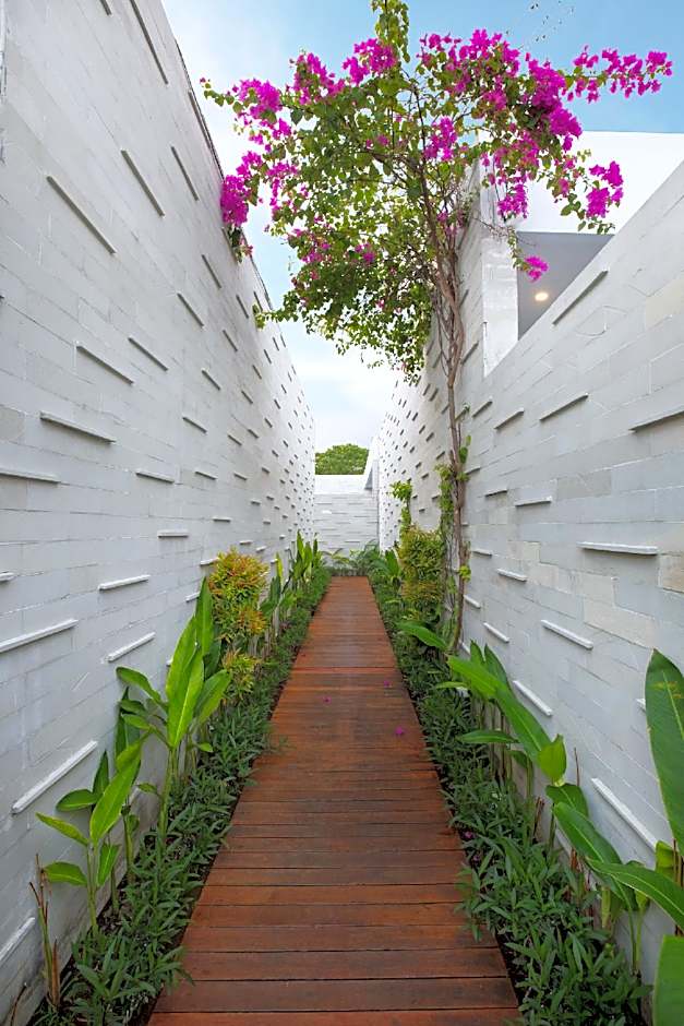 The Daha Luxury Villa