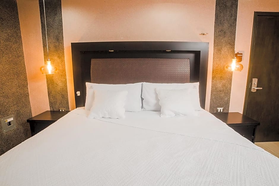 Hotel & Suites Country