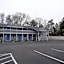 Village Inn & Suites - Smithville