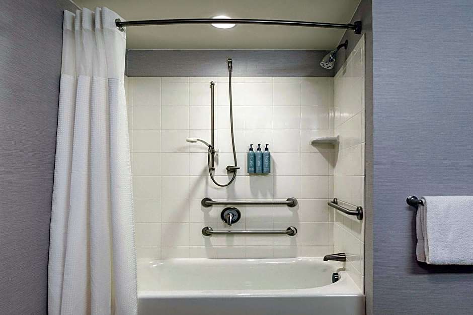 Courtyard by Marriott Hadley Amherst