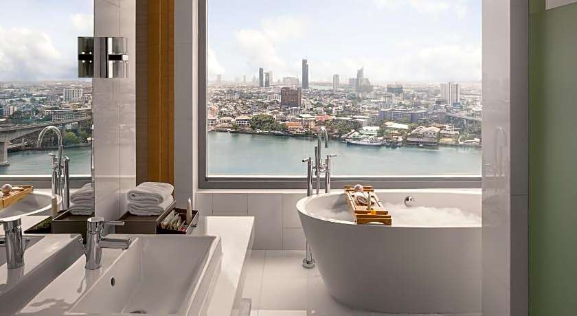 Avani Riverside Bangkok Hotel