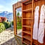 Bellagio Village- 4 Apartments by the lake - Seasonal Warm Pool and Sauna