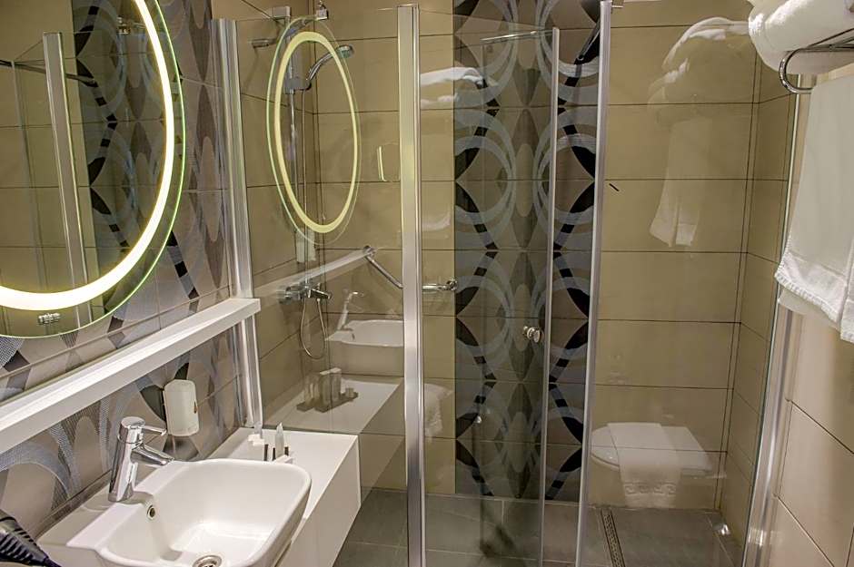 Grand Hotel Downtown