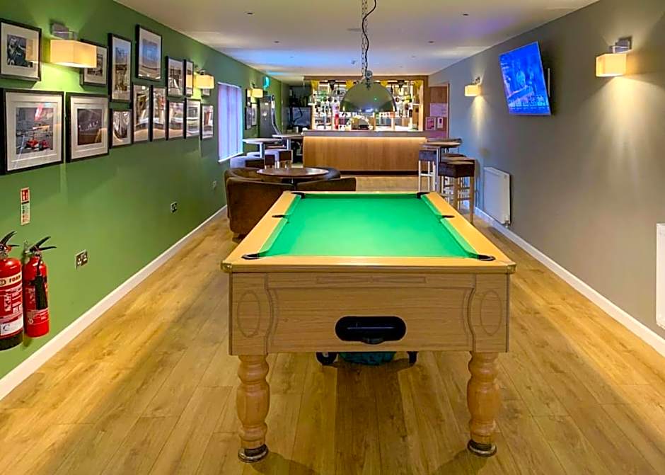 Riverside Holiday Village