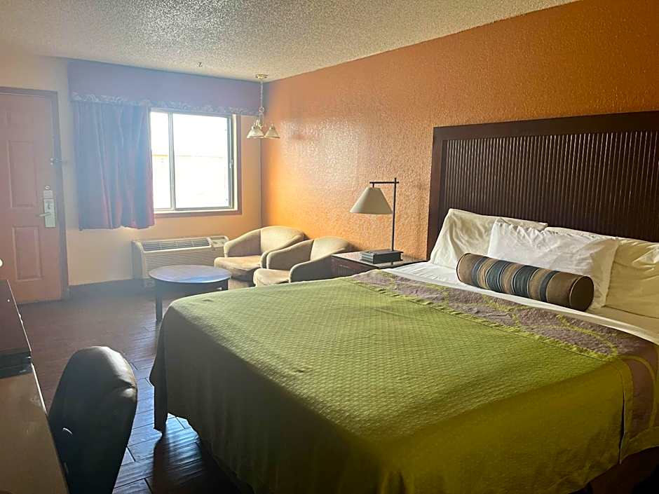 Motel 6 Deming, NM