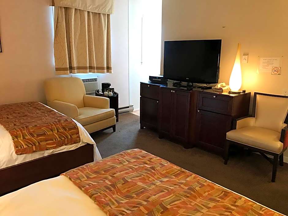 Cardinal Court Motel