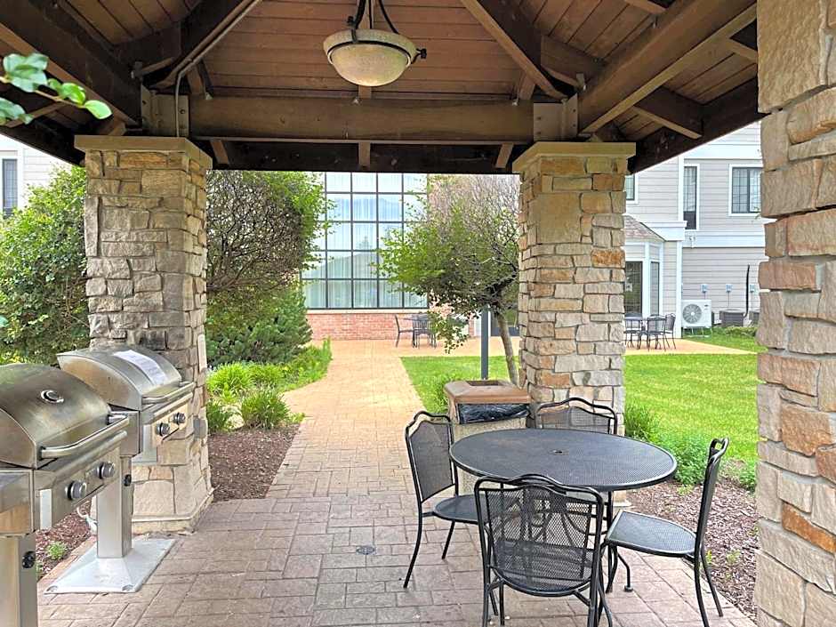 Staybridge Suites Milwaukee West-Oconomowoc By IHG