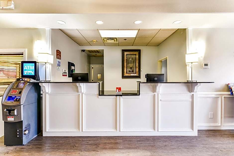 OYO Townhouse Oklahoma City Airport