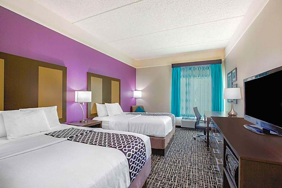 La Quinta Inn & Suites by Wyndham Mission At West Mcallen