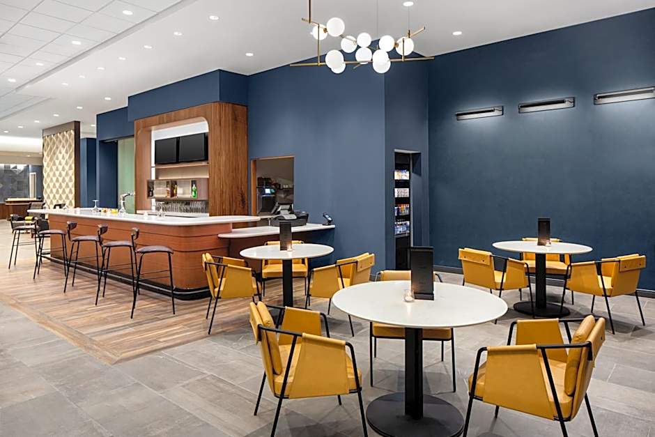 Courtyard by Marriott Lansing Downtown