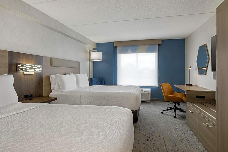 Holiday Inn Express & Suites Ottawa East-Orleans By IHG