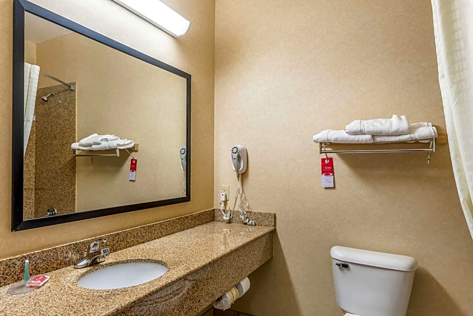 Econo Lodge Inn & Suites North Little Rock