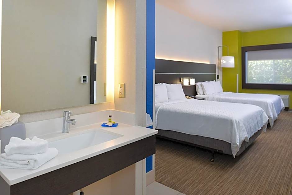 Holiday Inn Express Madera By IHG