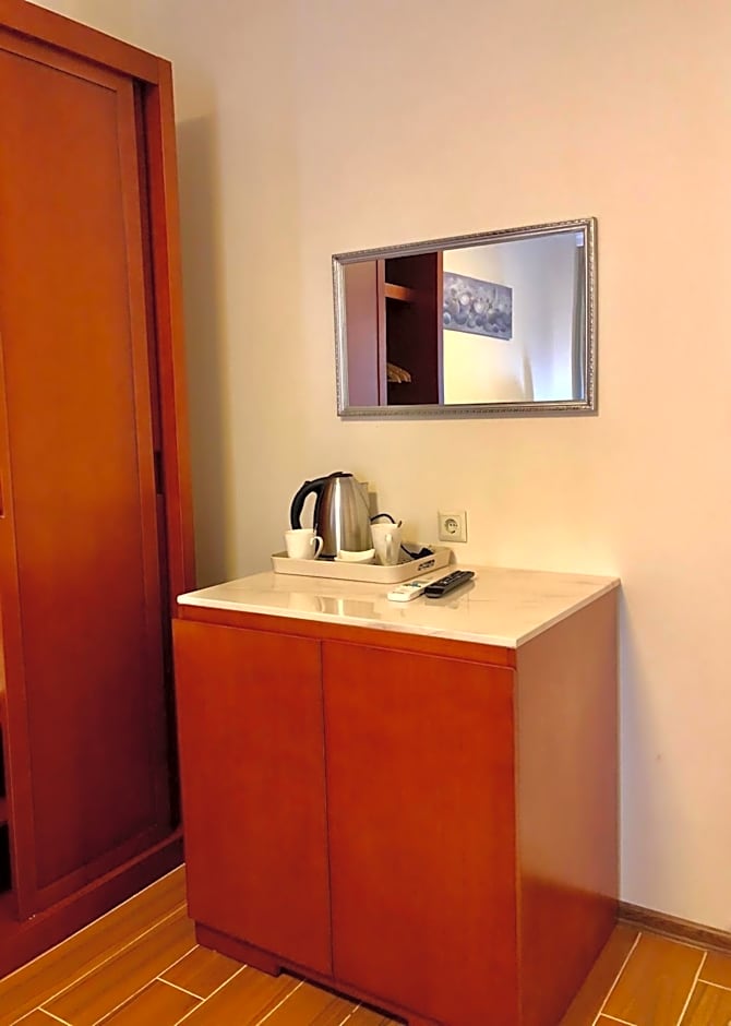 Art Green Boutique Hotel