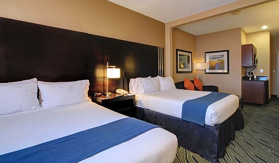 Holiday Inn Express & Suites Midwest City, an IHG Hotel