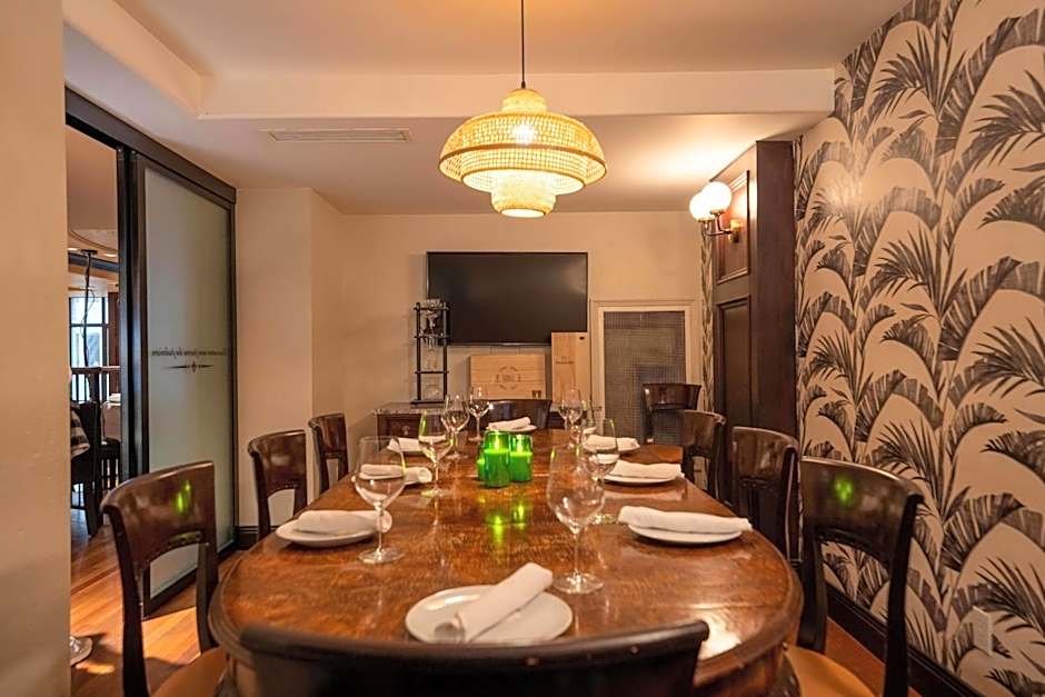 Hotel Le Soleil by Executive Hotels