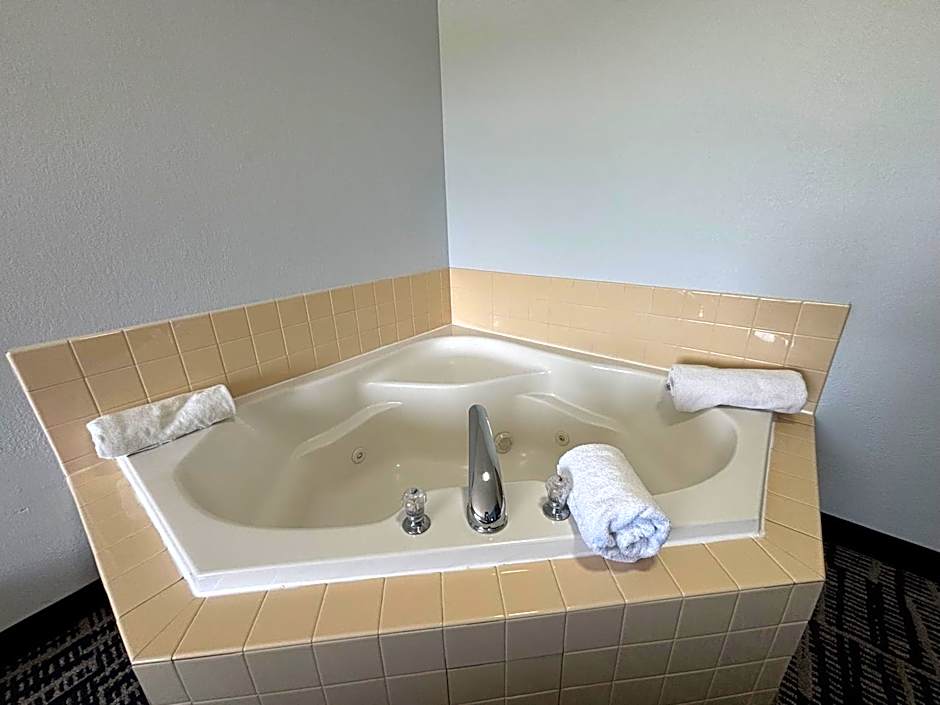 Jacksonville Inn & Suites