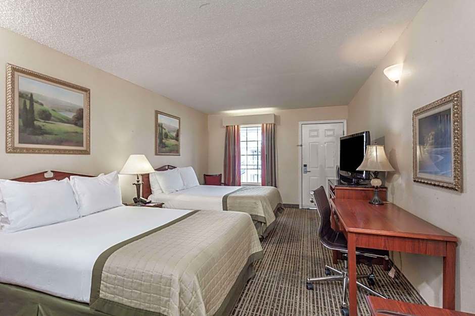 Baymont by Wyndham Hickory