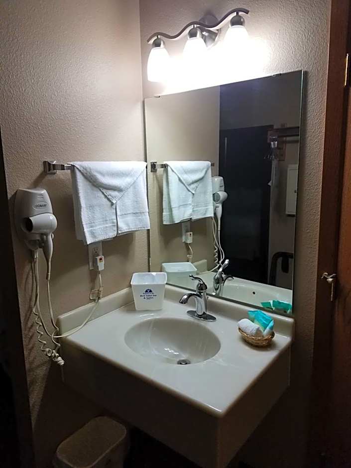 Americas Best Value Inn And Suites Bismarck