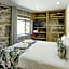 Casa d'Henrique Retreat Pool and Spa