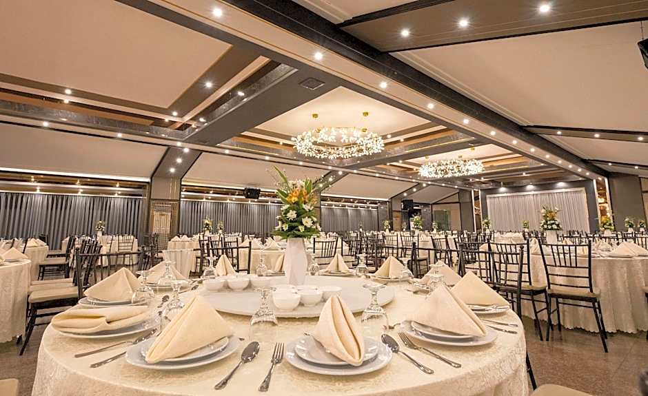 Star Plaza Hotel